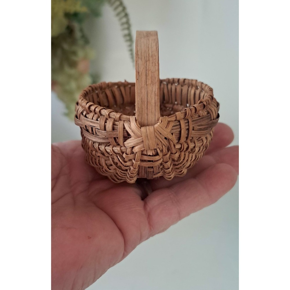 Vintage Small Hand Woven Buttocks Egg Gathering  Basket 3"